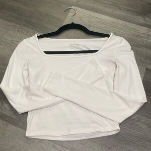Hollister Must-Have Collection White Long sleeve Crop Top XS